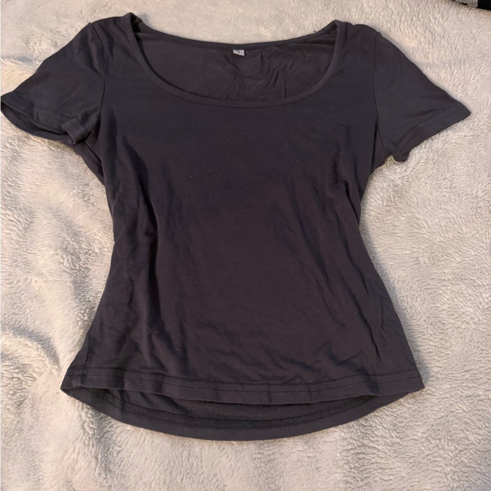 Classic Scoop Neck Short-Sleeve Women's Top - Black